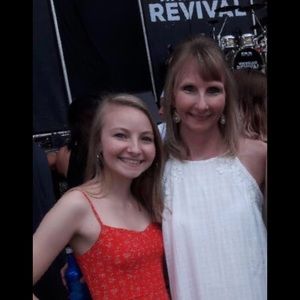 Meet your Posher, Nealy